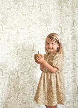 Lade das Bild in den Galerie-Viewer, POETIC FOREST