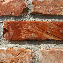 Lade das Bild in den Galerie-Viewer, BACKSTEIN